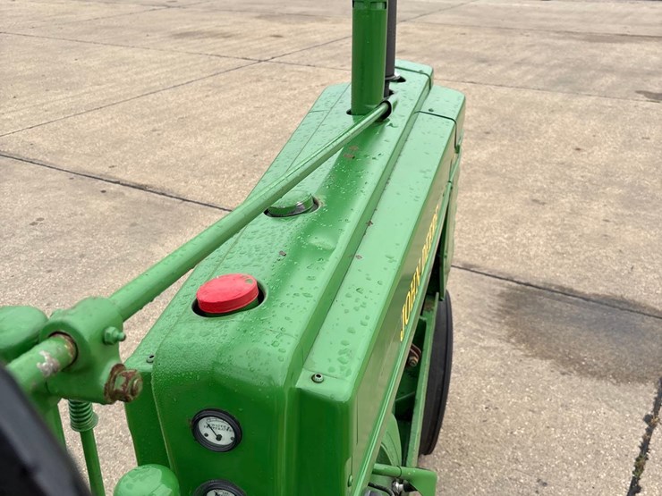 john-deere-b-image-22