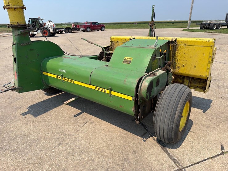 john-deere-3800-image-4