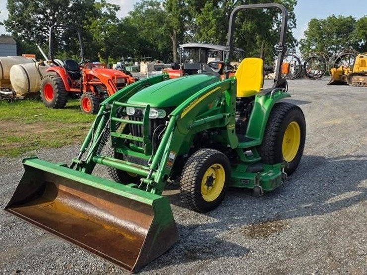 2013-john-deere-3520-image-1