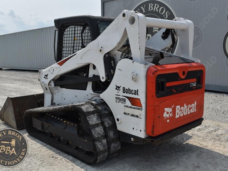 2019-bobcat-t740-image-3