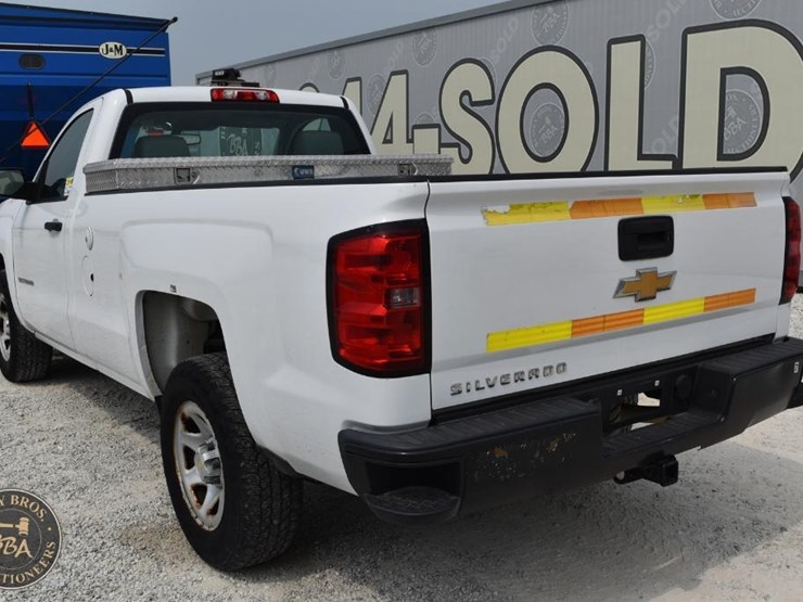 2015-chevrolet-silverado-1500-image-3