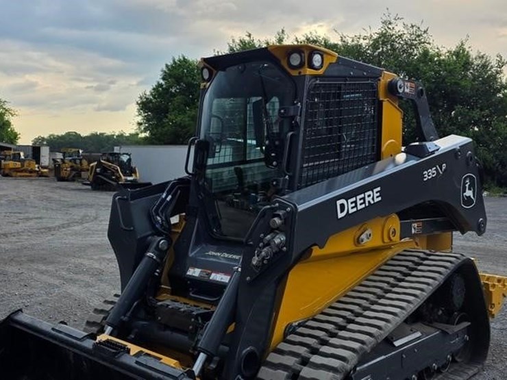 2025-deere-335-p-tier-image-35