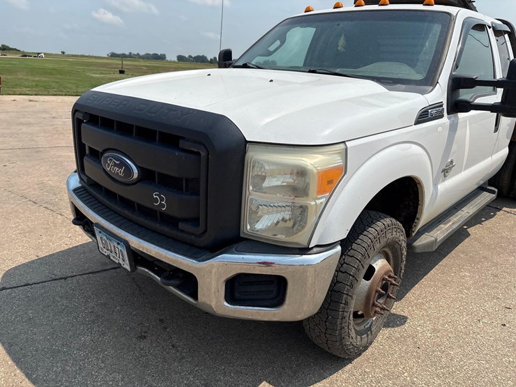 2015-ford-f350-image-16