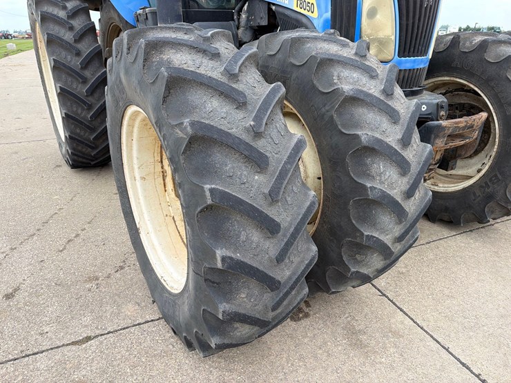 2009-new-holland-t8050-image-13