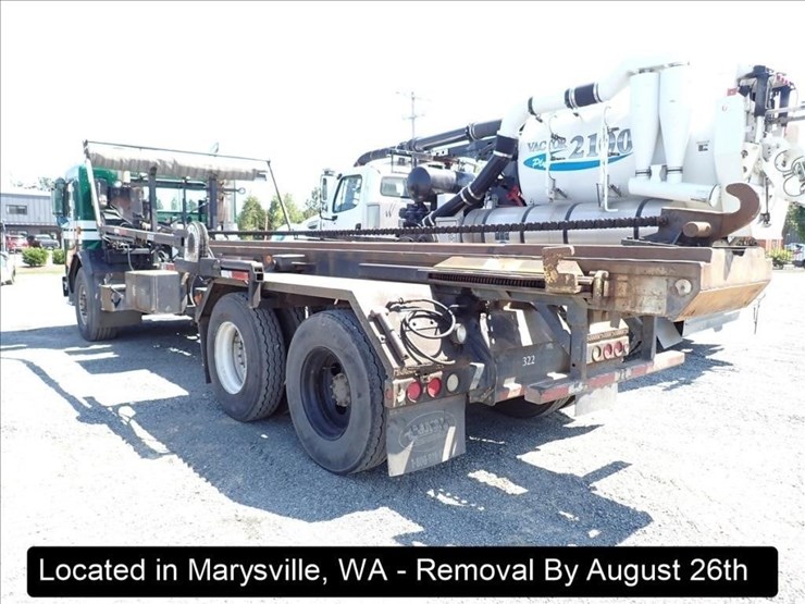 2007-peterbilt-320-image-18