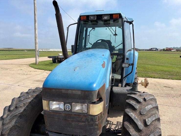 new-holland-8560-image-16