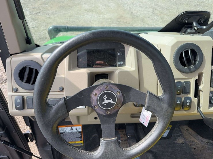 2022-john-deere-gator-image-9