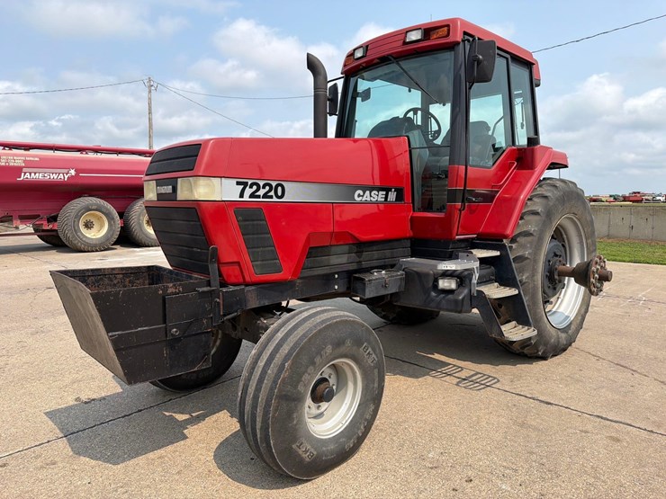 case-ih-7220-image-1