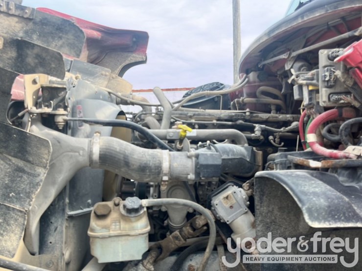 2018-freightliner-114sd-image-53
