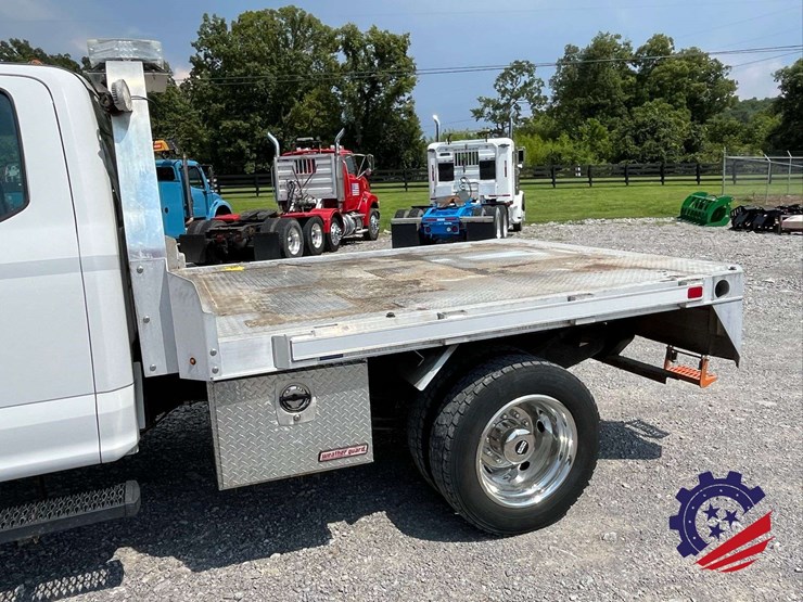 2017-ford-f550-xl-image-18