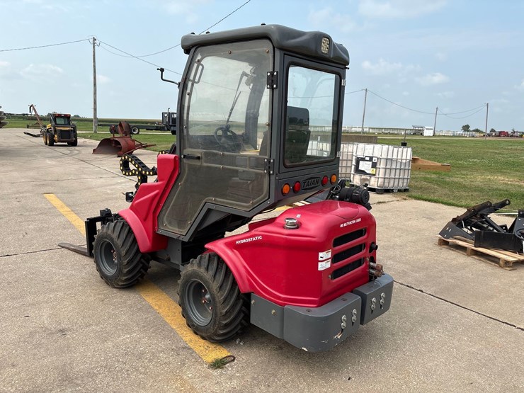2015-taian-dy480-4wd-multifunction-mini-wheel-loader-image-3