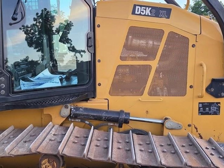 2017-caterpillar-d5k2-xl-image-36