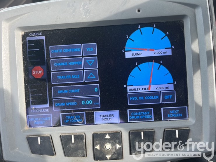 2018-freightliner-114sd-image-12