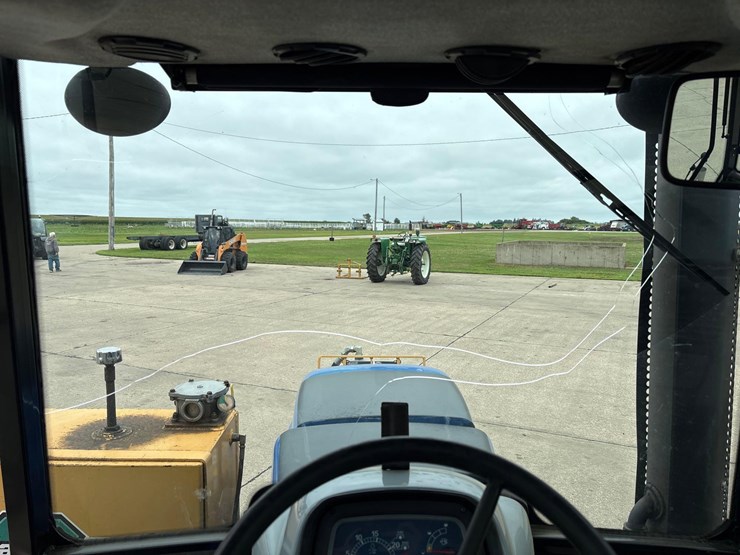 new-holland-ts6.125-image-56