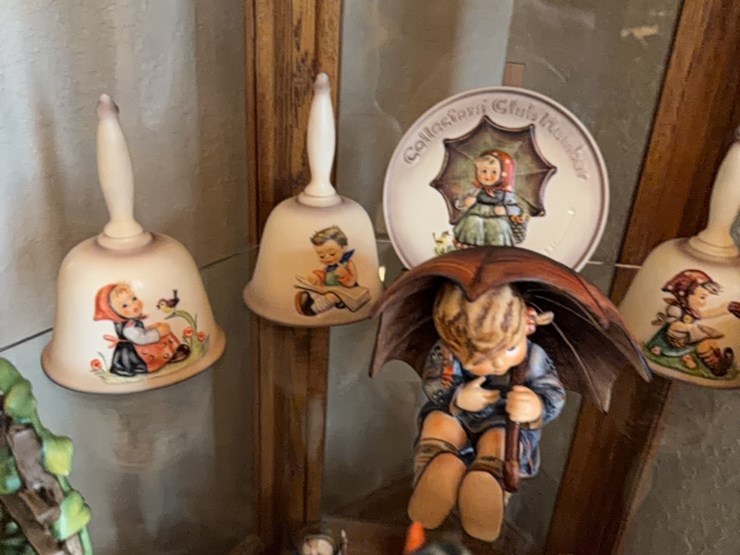 goebel,-west-germany-pieces.--winning-bidder-takes-everything-(-10-pieces)-image-7
