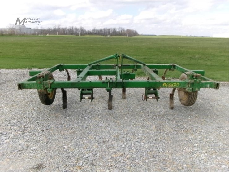 john-deere-100-image-2