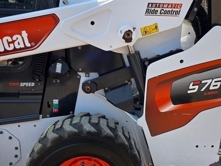 2020-bobcat-s76-image-24