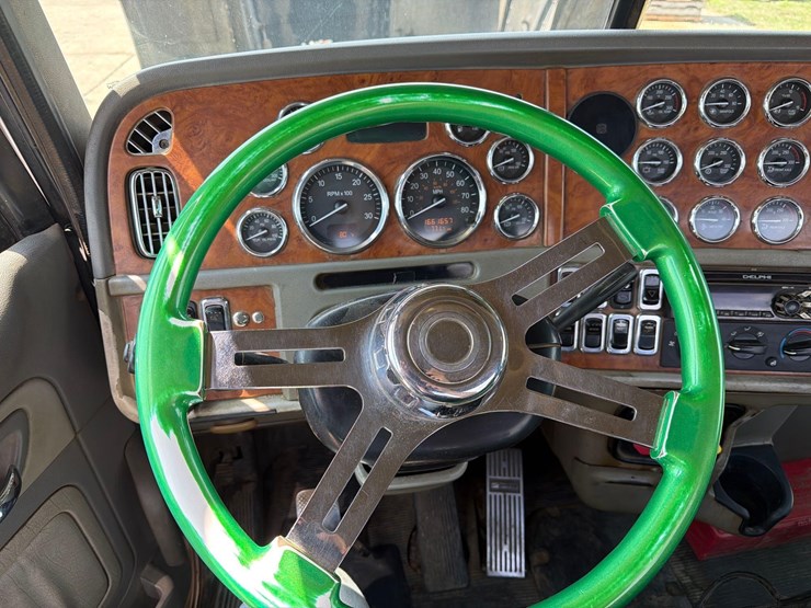 2007-peterbilt-379-image-54