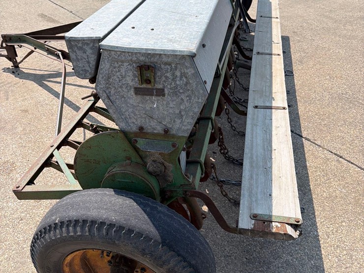 john-deere-b-image-13