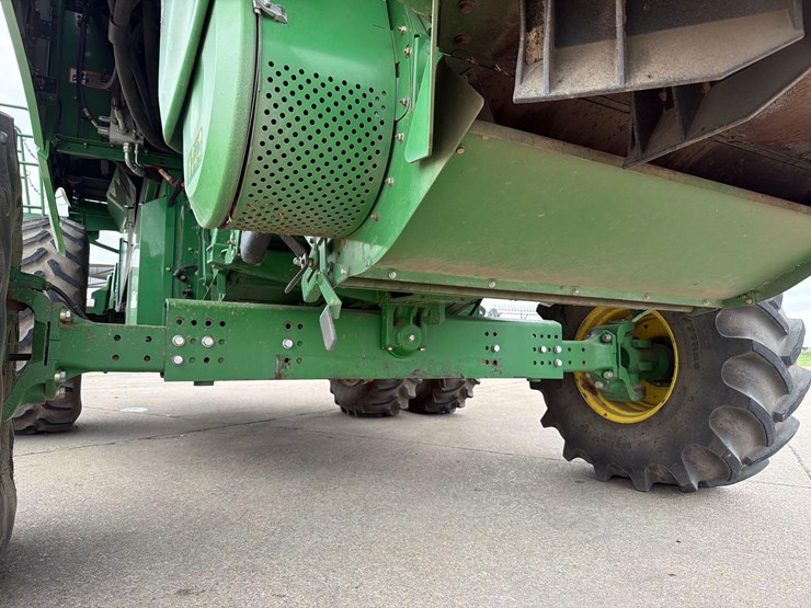 2012-john-deere-s680-image-33