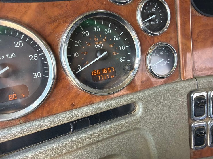 2007-peterbilt-379-image-51