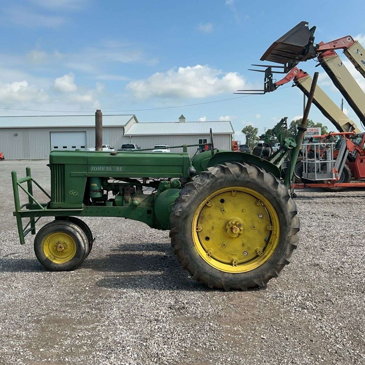 JOHN DEERE 60