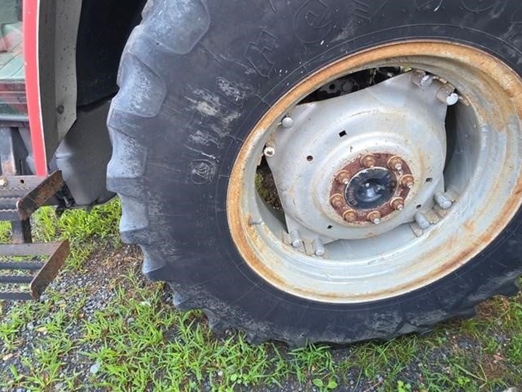 case-ih-jx100u-image-11