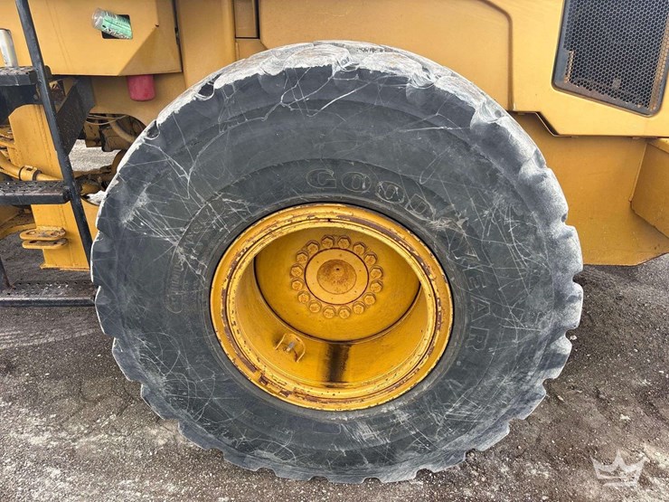 2007-caterpillar-938g-image-23