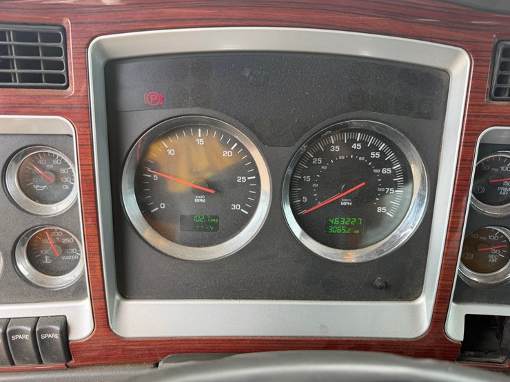 2007-kenworth-t800-image-8