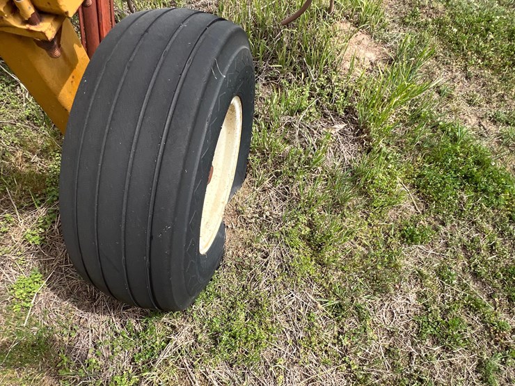 no-reserve-kbh-applicator-tank-trailer-image-19