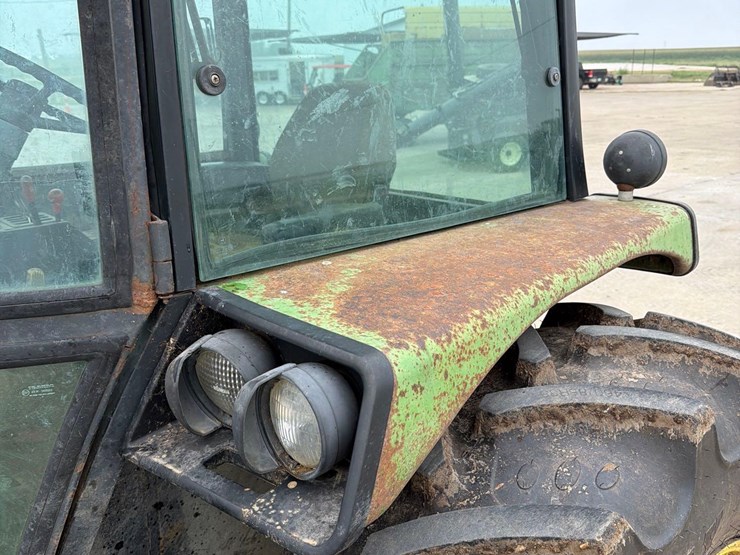 john-deere-3155-image-25
