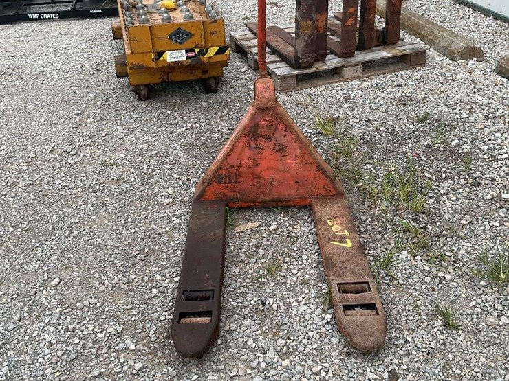 pallet-jack-image-2