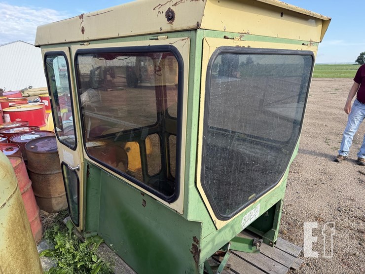 john-deere-3020-image-3