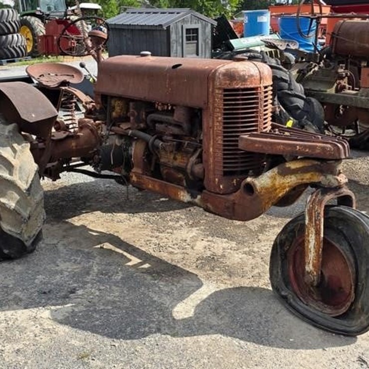 SILVER KING TRACTOR (NOT RUNNING) 106