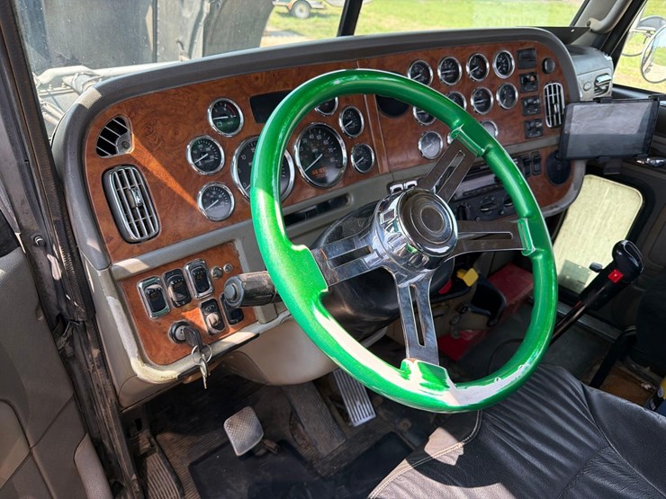 2007-peterbilt-379-image-50
