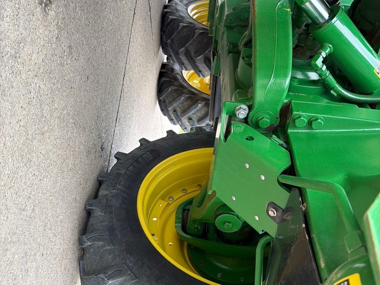 2022-john-deere-8r-280-image-39