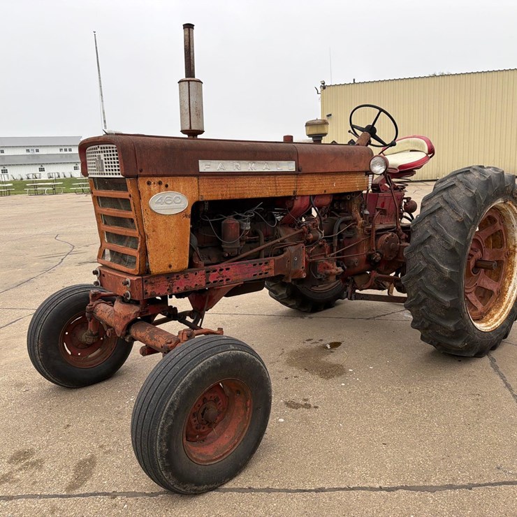Farmall 460 Tractor