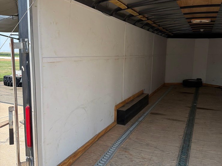 2012-forest-river-7ft-x-24ft-bumper-hitch-enclosed-trailer-image-28