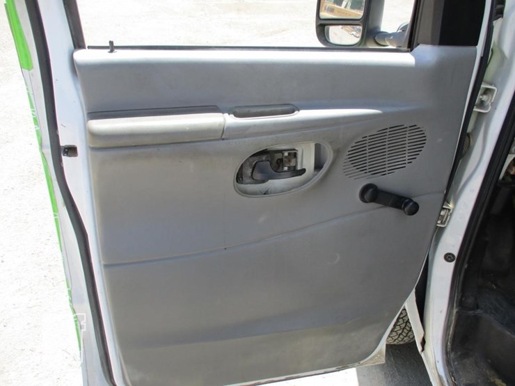 2006-ford-e450-image-12