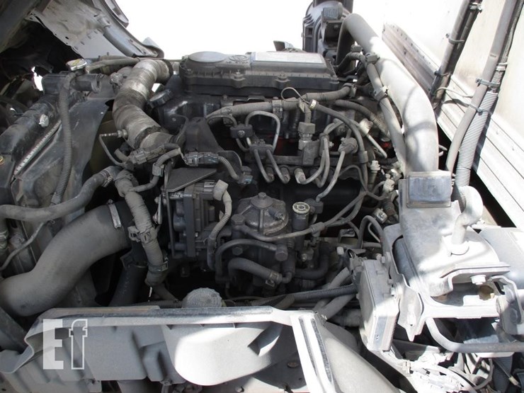 2015-hino-195h-image-5