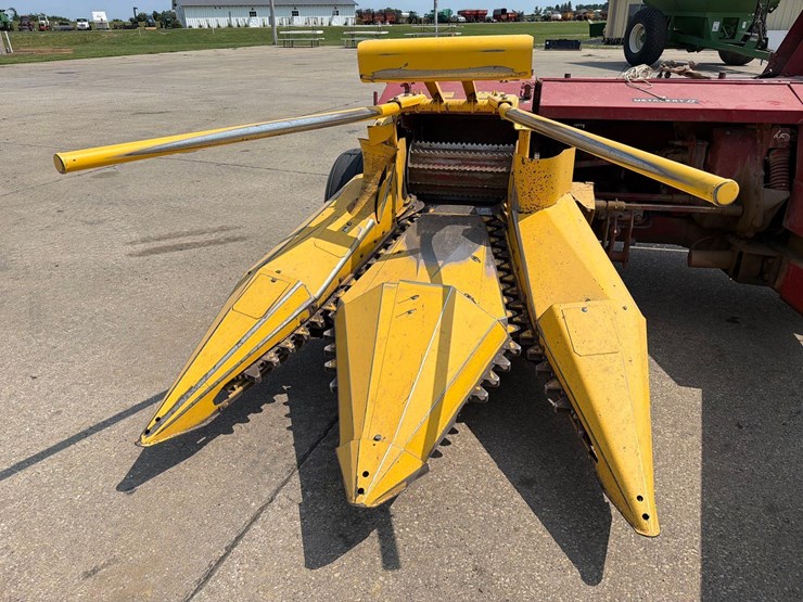 new-holland-900-image-10