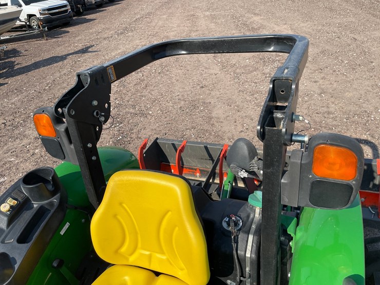 2022-john-deere-5055e-image-39