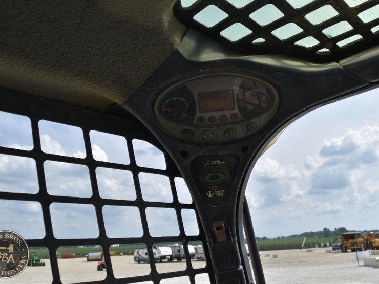 2016-bobcat-t740-image-83
