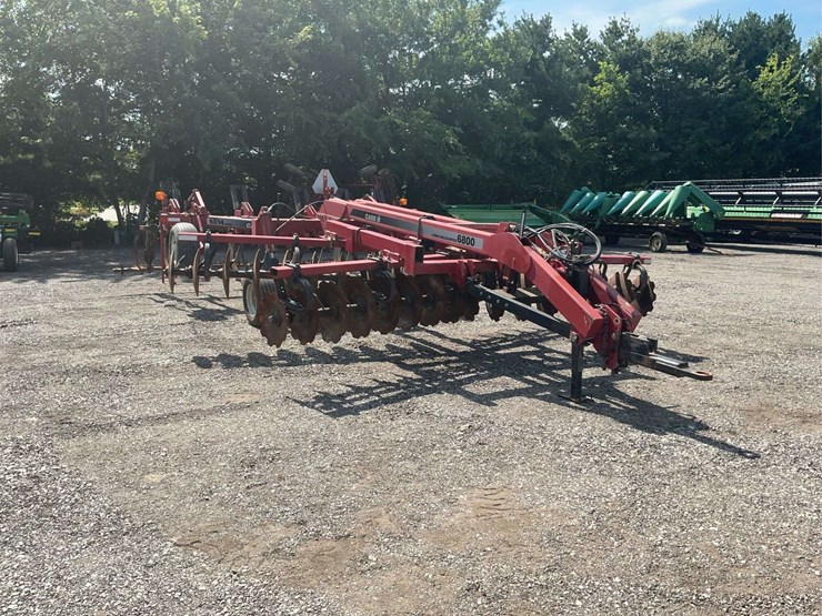 case-ih-6800-image-1