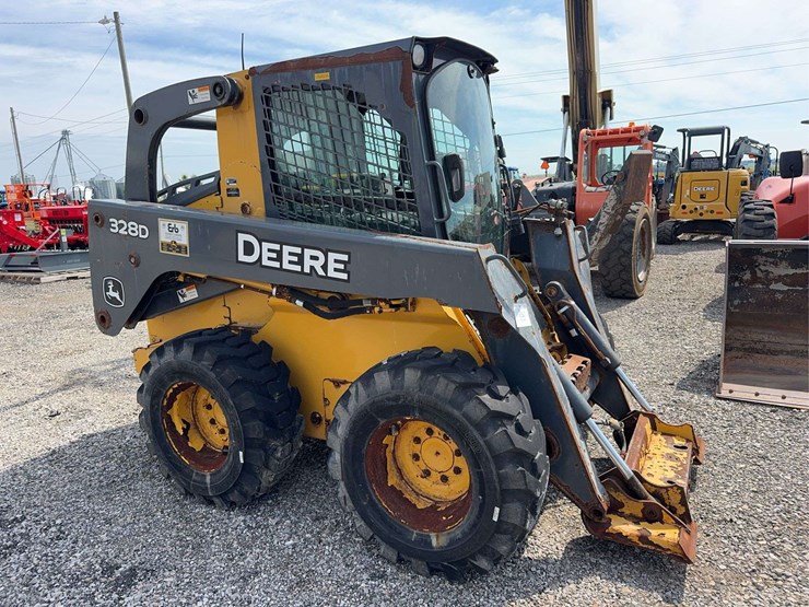 deere-328d-image-5