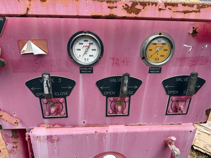 meyer-horizontal-3k-wp-diesel-powered-3-station-accumulator-closing-unit,-skidded-image-8