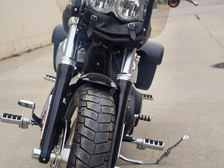 2013-harley-davidson-fat-bob-image-10