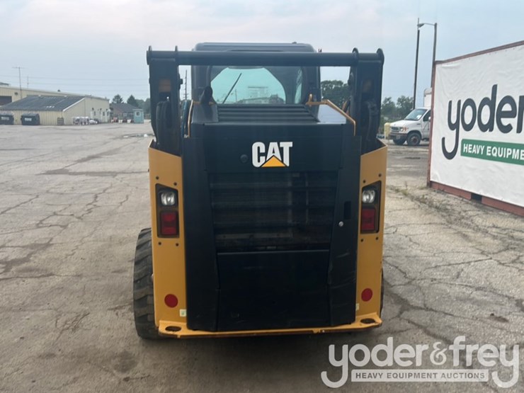 2019-caterpillar-242d-image-5