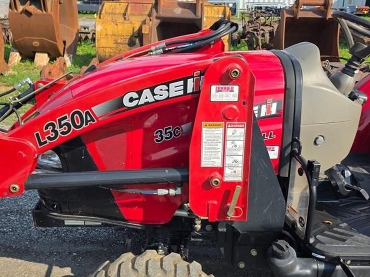 case-ih-farmall-35c-image-11