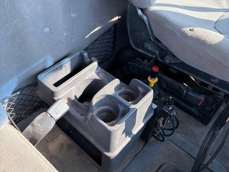 2000-cat-c7-image-27
